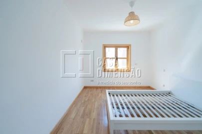 Apartamento T2 para Venda em Carnaxide e Queijas