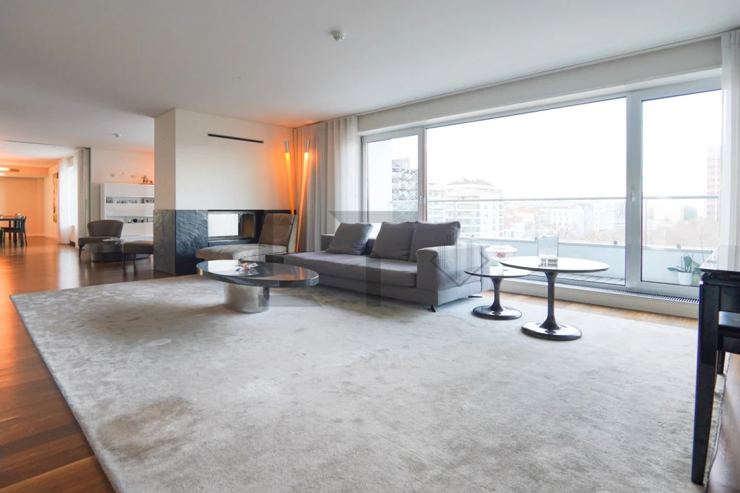 Apartamento T6 para Venda em Areeiro Foto 10