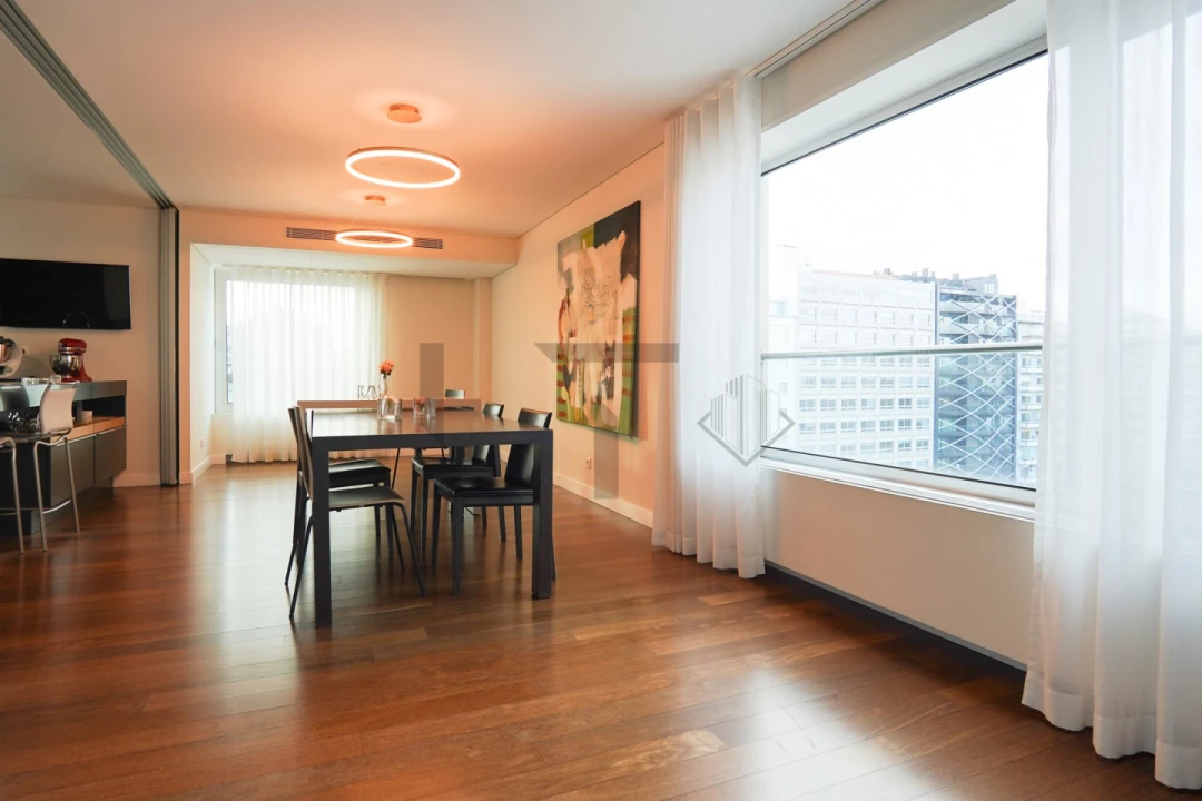 Apartamento T6 para Venda em Areeiro Foto 23