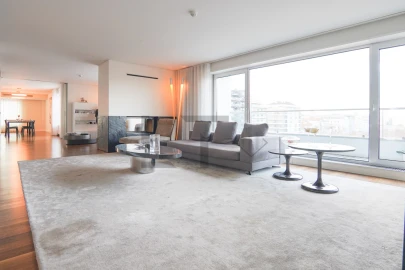 Apartamento T6 para Venda em Areeiro