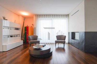 Apartamento T6 para Venda em Areeiro