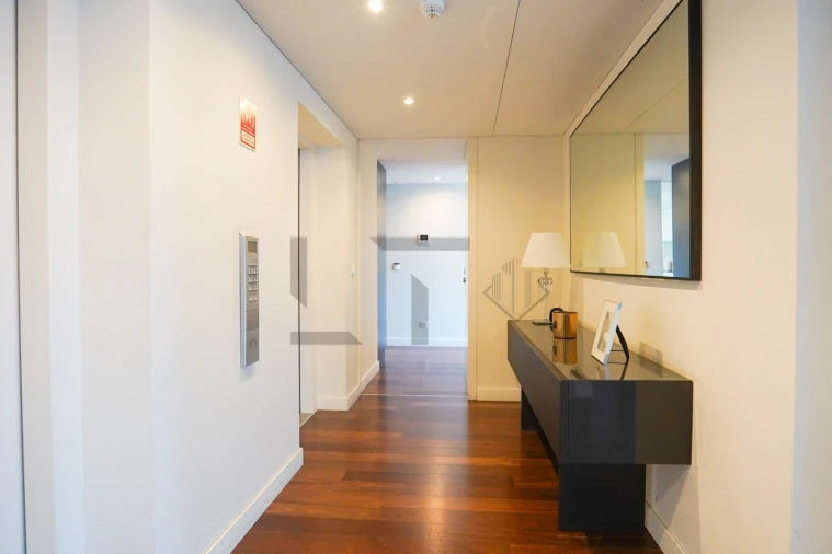Apartamento T6 para Venda em Areeiro Foto 6