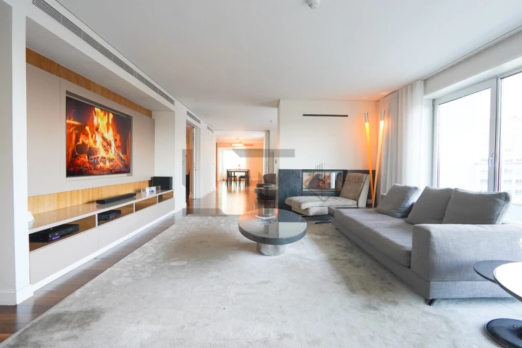 Apartamento T6 para Venda em Areeiro Foto 8