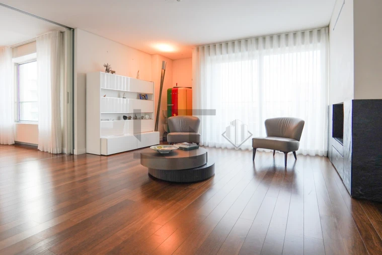 Apartamento T6 para Venda em Areeiro Foto 17
