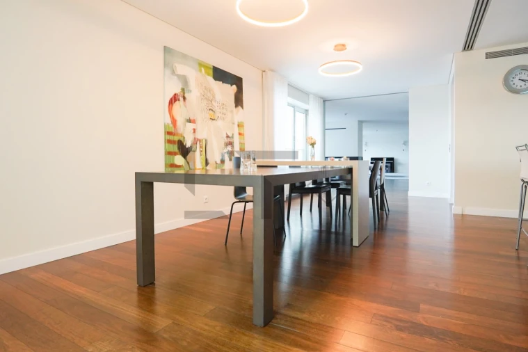 Apartamento T6 para Venda em Areeiro Foto 26