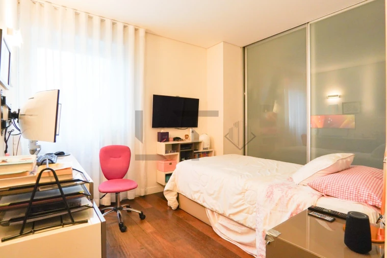 Apartamento T6 para Venda em Areeiro Foto 60