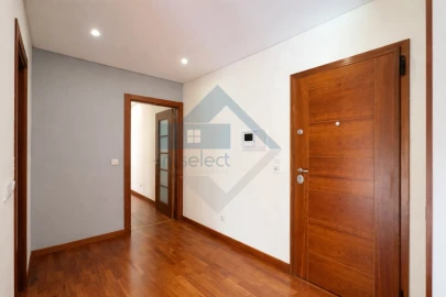 Apartamento T2 para Venda em Loule (São Clemente)