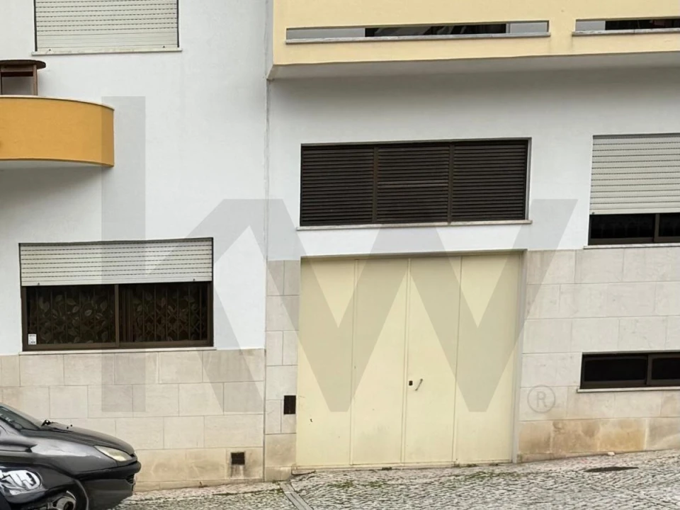 Garagem para Venda em Laranjeiro e Feijó Foto 3