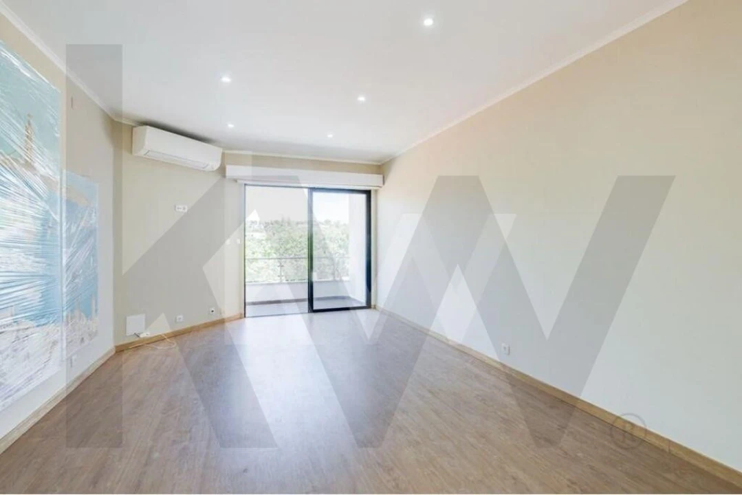 Apartamento T4 para Venda em Cascais e Estoril Foto 3