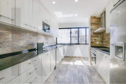 Apartamento T4 para Venda em Cascais e Estoril