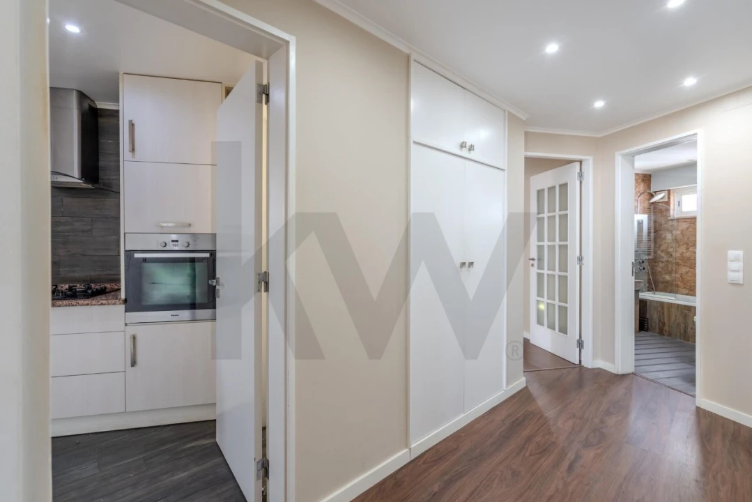 Apartamento T4 para Venda em Cascais e Estoril Foto 8