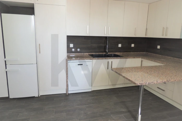 Apartamento T4 para Venda em Cascais e Estoril Foto 6