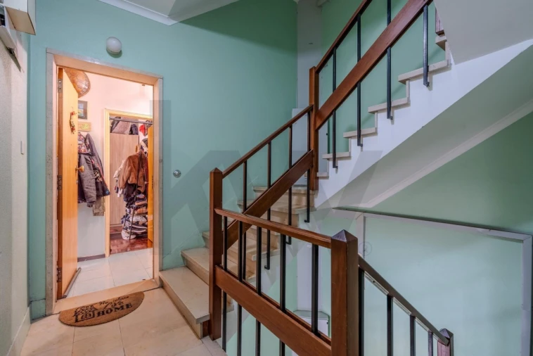 Apartamento T2 para Venda em Agualva e Mira-Sintra Foto 2