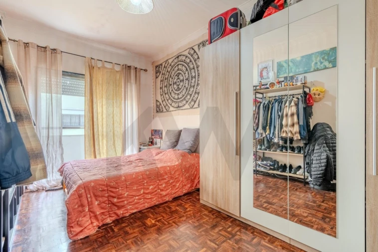Apartamento T2 para Venda em Agualva e Mira-Sintra Foto 6