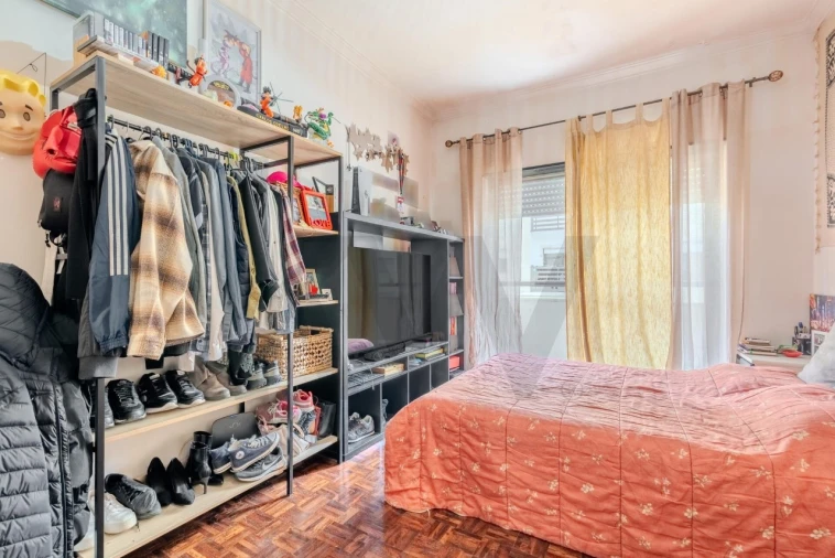 Apartamento T2 para Venda em Agualva e Mira-Sintra Foto 8