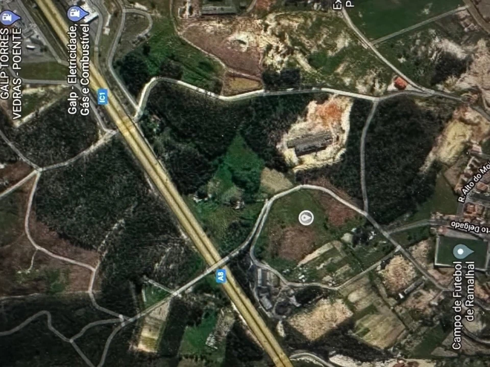 Terreno para Venda em Ramalhal Foto 2