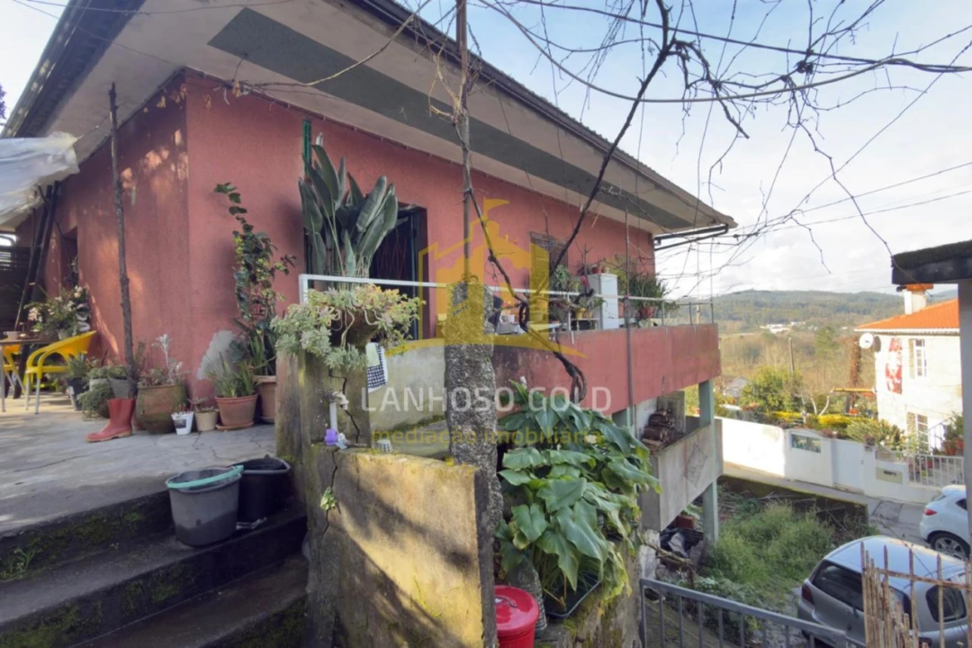 Moradia T5 para Venda em Garfe Foto 1