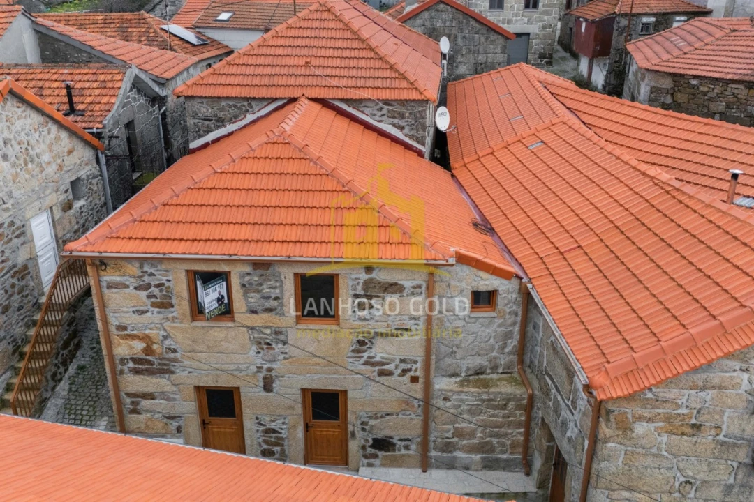 Moradia T4 para Venda em Salto Foto 17