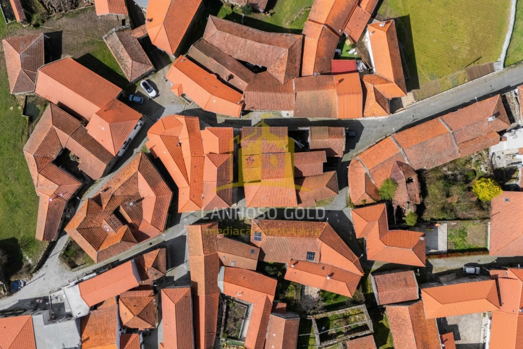 Moradia T4 para Venda em Salto Foto 23