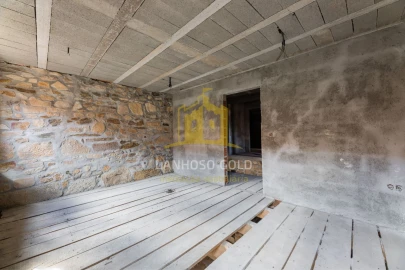 Moradia T4 para Venda em Salto