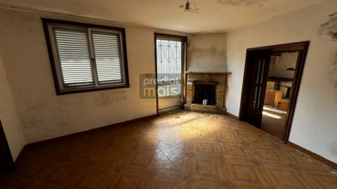 Moradia T6 para Venda em Landim