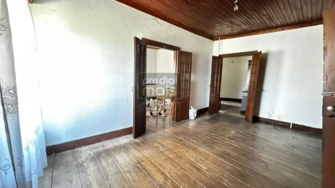 Moradia T6 para Venda em Landim