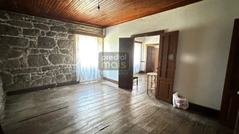 Moradia T6 para Venda em Landim