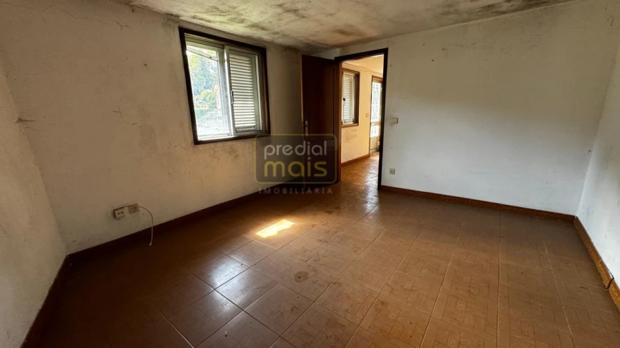 Moradia T6 para Venda em Landim Foto 15