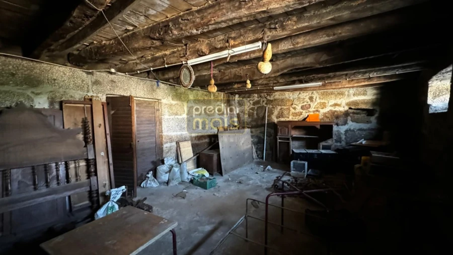 Moradia T6 para Venda em Landim Foto 19