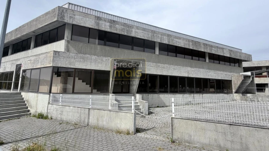 Armazém para Arrendamento em Santo Tirso, Couto (Santa Cristina e São Miguel) e Burgães Foto 3