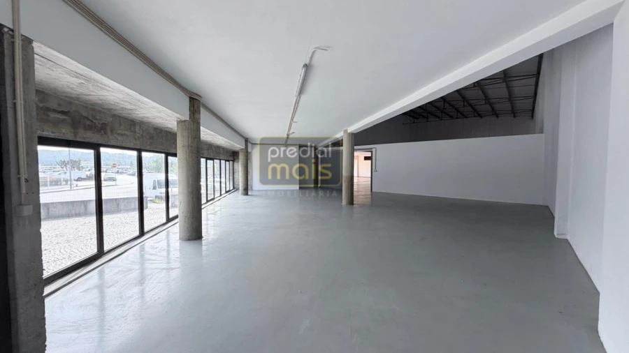 Armazém para Arrendamento em Santo Tirso, Couto (Santa Cristina e São Miguel) e Burgães Foto 10