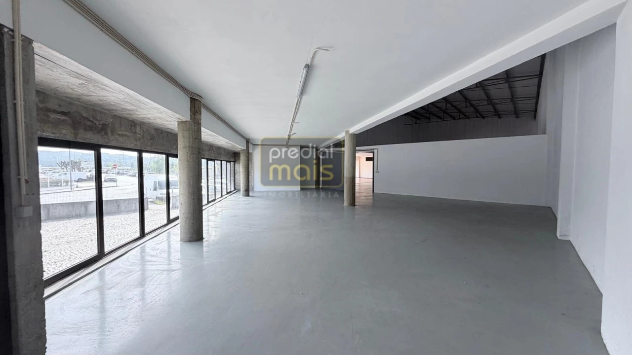 Armazém para Arrendamento em Santo Tirso, Couto (Santa Cristina e São Miguel) e Burgães Foto 8