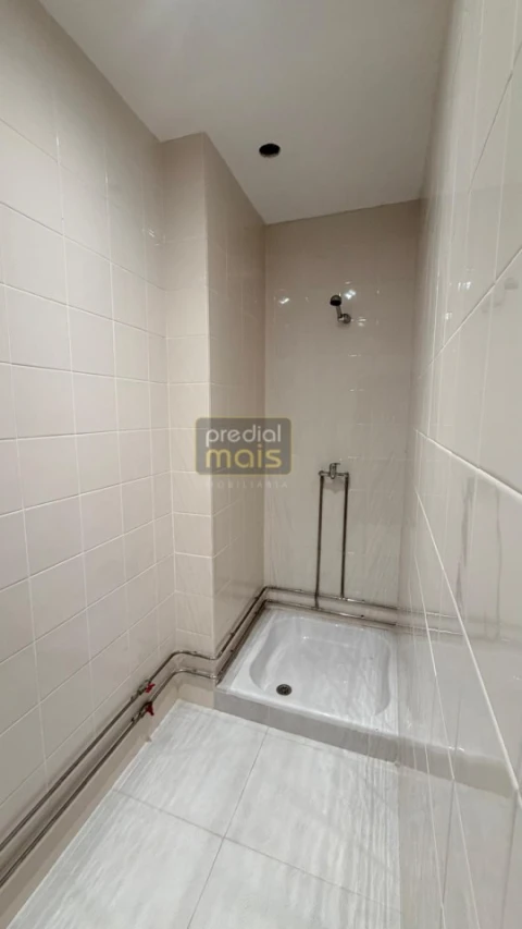 Armazém para Arrendamento em Santo Tirso, Couto (Santa Cristina e São Miguel) e Burgães