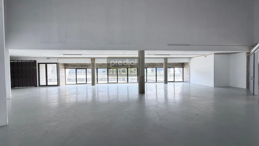 Armazém para Arrendamento em Santo Tirso, Couto (Santa Cristina e São Miguel) e Burgães Foto 4