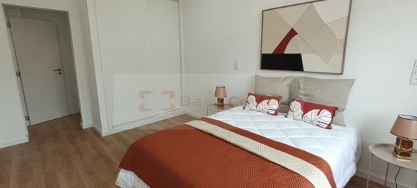 Apartamento T3 para Venda em Benfica