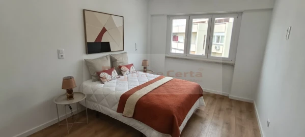 Apartamento T3 para Venda em Benfica