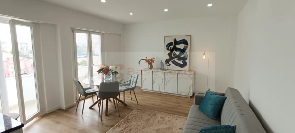 Apartamento T3 para Venda em Benfica