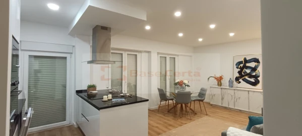 Apartamento T3 para Venda em Benfica
