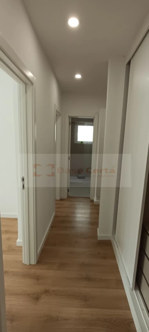 Apartamento T3 para Venda em Benfica