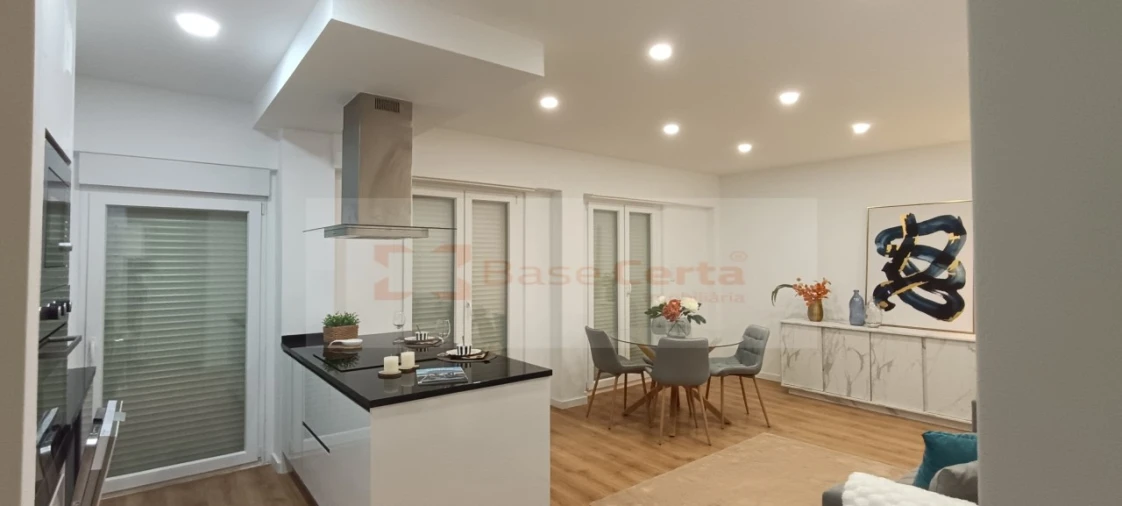 Apartamento T3 para Venda em Benfica Foto 27