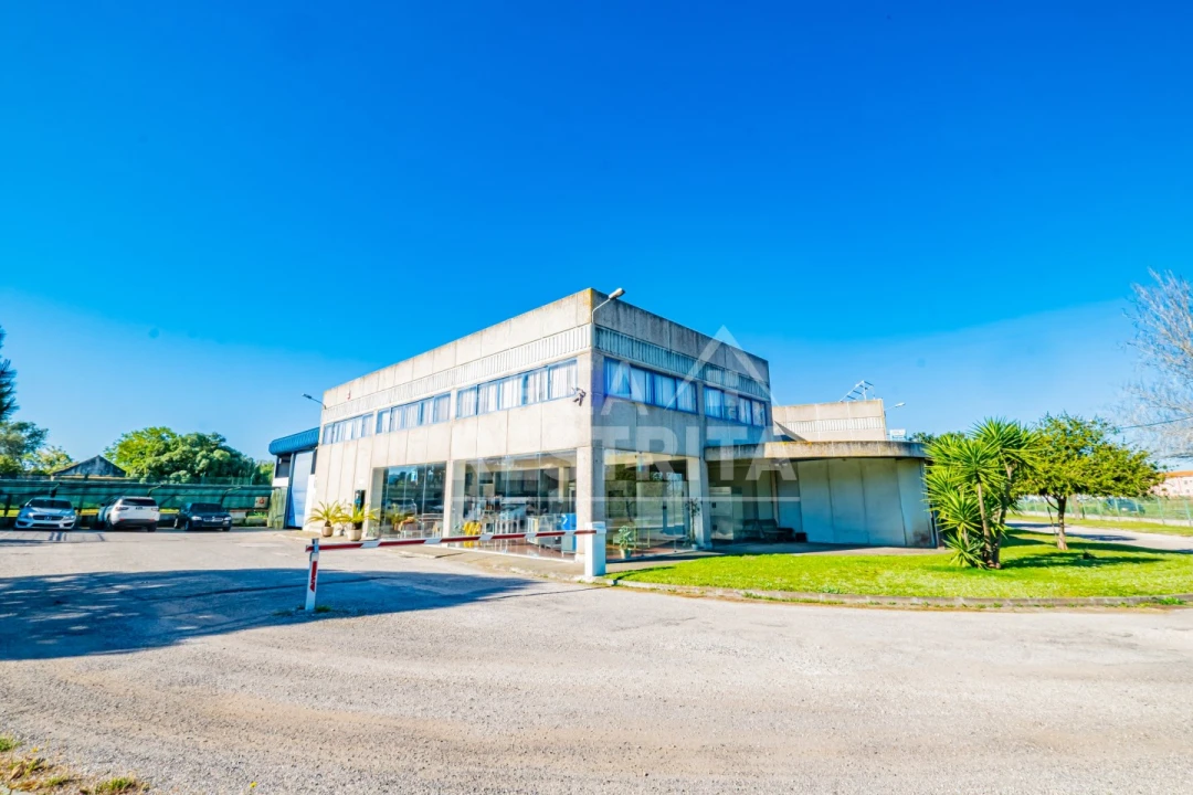 Negócio para Venda em Atalaia e Alto Estanqueiro-Jardia Foto 1