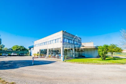 Negócio para Venda em Atalaia e Alto Estanqueiro-Jardia