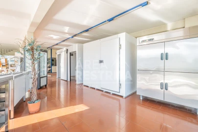 Negócio para Venda em Atalaia e Alto Estanqueiro-Jardia