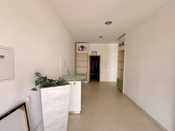 Loja para Venda em Lagos (São Sebastião e Santa Maria)