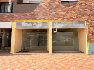 Loja para Venda em Lagos (São Sebastião e Santa Maria)