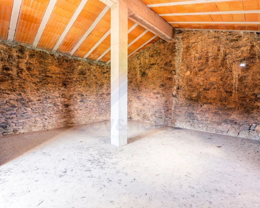 Moradia T2 para Venda em Unhais da Serra Foto 8