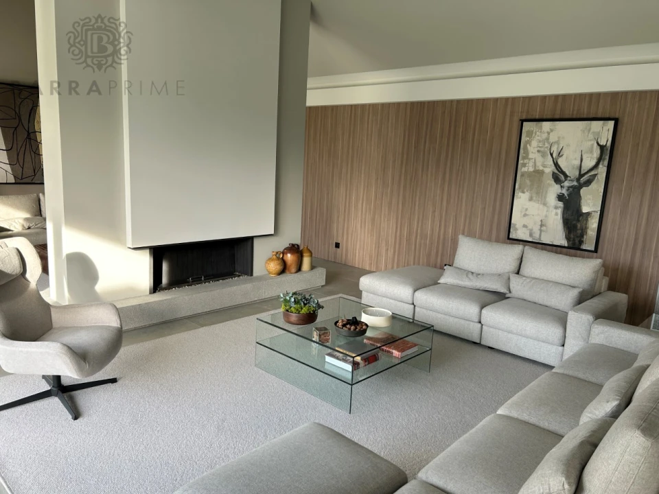 Moradia T6 para Venda em Quarteira Foto 18