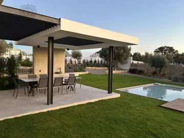 Moradia T6 para Venda em Quarteira