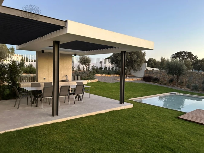 Moradia T6 para Venda em Quarteira Foto 29