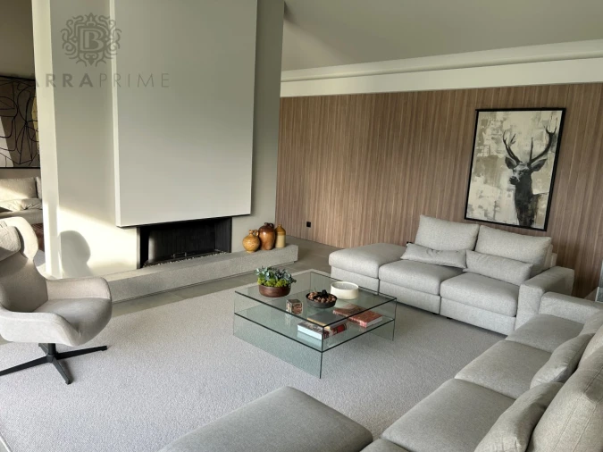 Moradia T6 para Venda em Quarteira Foto 18